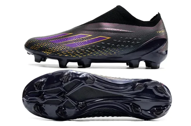 Adidas Chaussures de football noires et violettes col sock-fit lacets asymétriques cover surface ferme 5