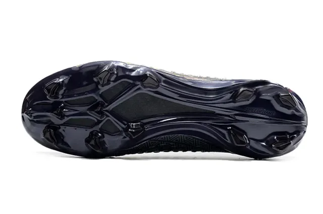 Adidas Chaussures de football noires et violettes col sock-fit lacets asymétriques cover surface ferme 6