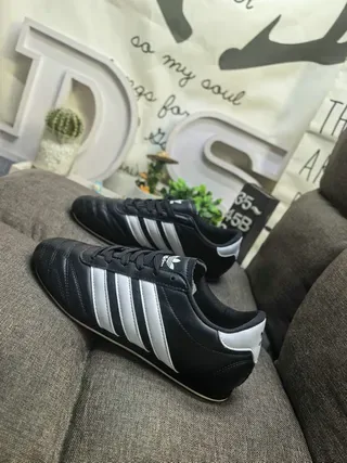 Adidas Preto Branco Couro Superior Tapa Dedo Quilted Tênis Lifestyle 7