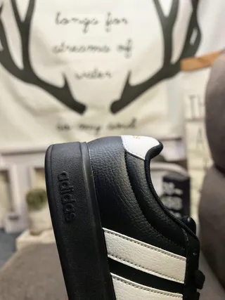 Adidas Black White Low-Top Leather-Like Upper Lifestyle Sneakers 3