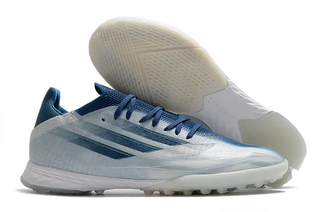 Adidas أحذية كرة القدم الداخلية بصمامة زرقاء وردية من الخياطة منخفضة silhouette 16
