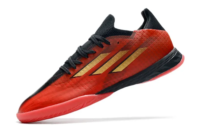 Adidas أحذية كرة القدم الداخلية بصمامة زرقاء وردية من الخياطة منخفضة silhouette 21