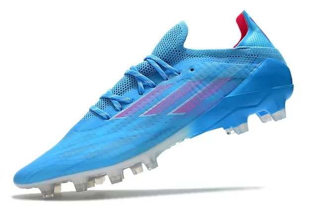 Adidas 蓝粉低帮针织面不对称系带硬地足球鞋 13