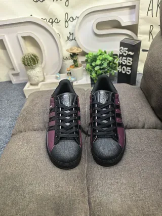 Adidas 酒红色 黑色 Shell-Toe Three-Stripe Lifestyle Sneakers 10
