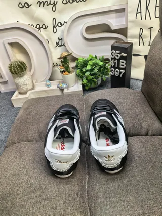 Adidas Copa أحذية كرة القدم الداخلية أسود أبيض لوحة جانبية مبطنة بثلاث شرائط 8
