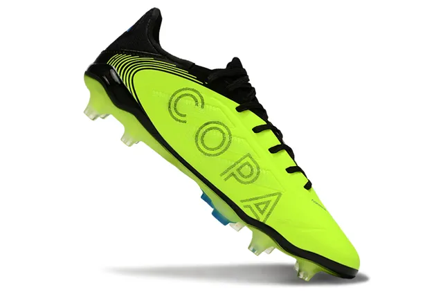 Adidas Copa 黄黑低切合成鞋面压印字母钉地足球鞋 2