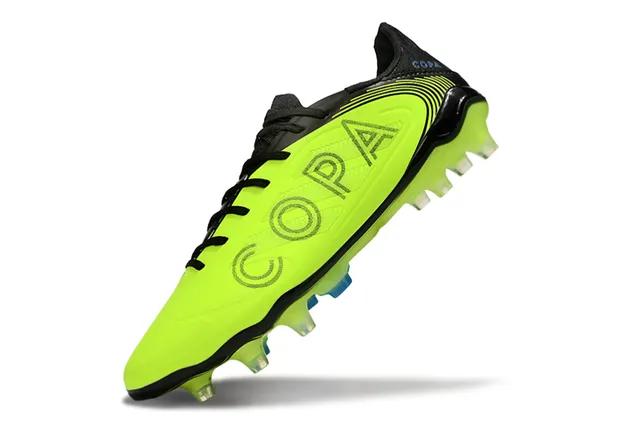 Adidas Copa 黄黑低切合成鞋面压印字母钉地足球鞋 3