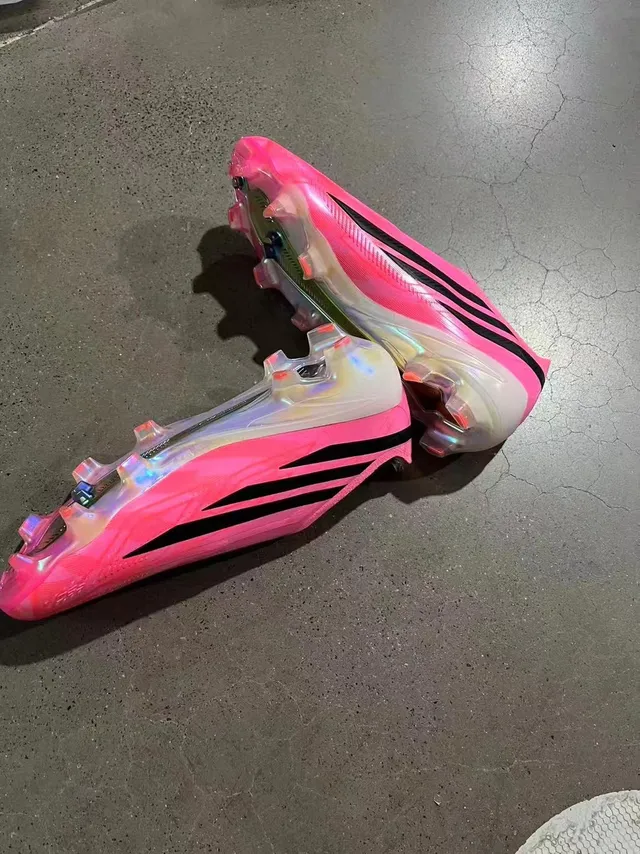 Adidas F50 Rose Fluorescente Noir Sans Lacets Terrain Ferme Chaussures de Football 3