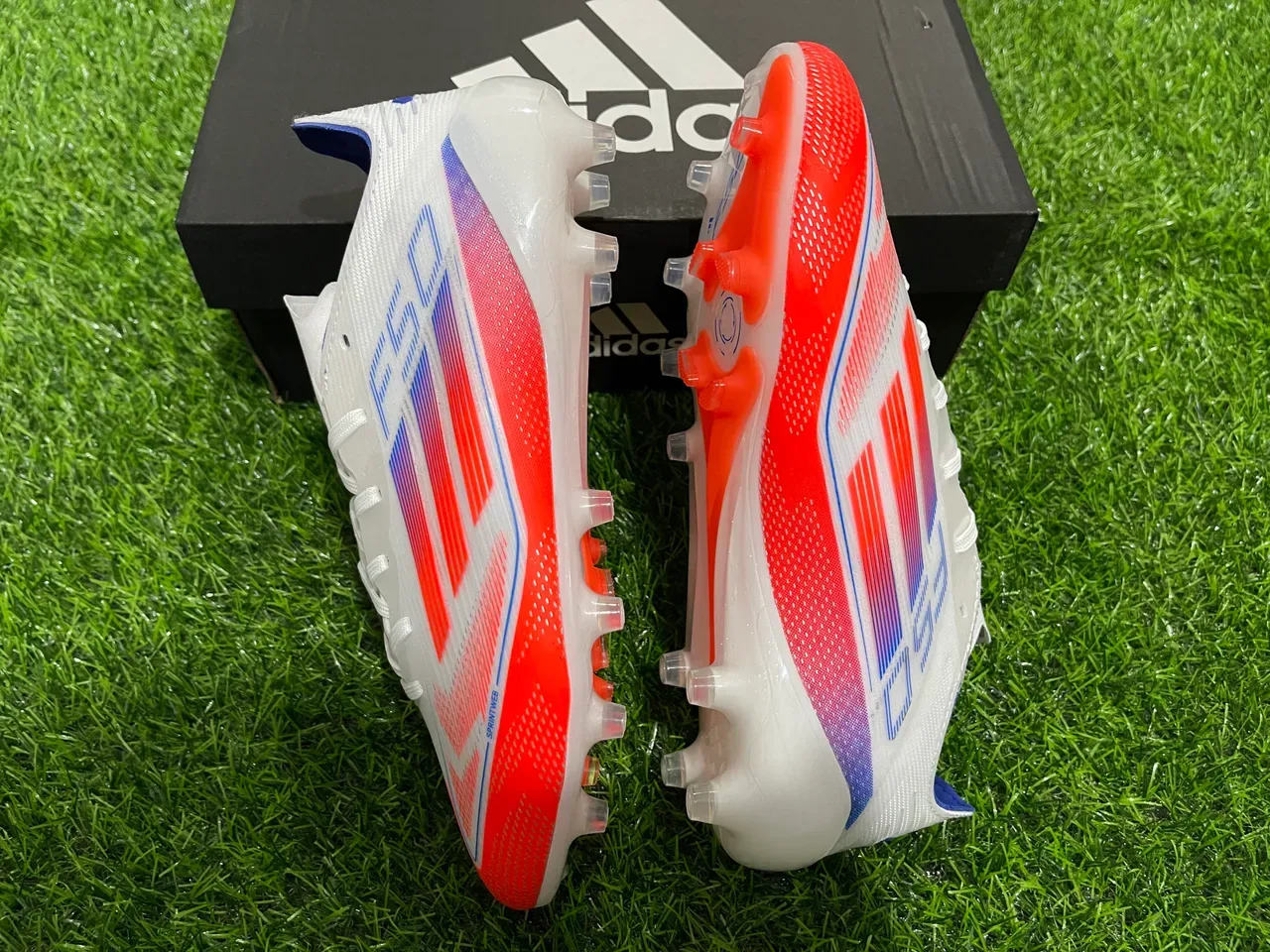 Adidas F50 Low-Cut Speed Cleat Branco Laranja Upper Sintético Textil Para terreno firme Sapatos de futebol 9