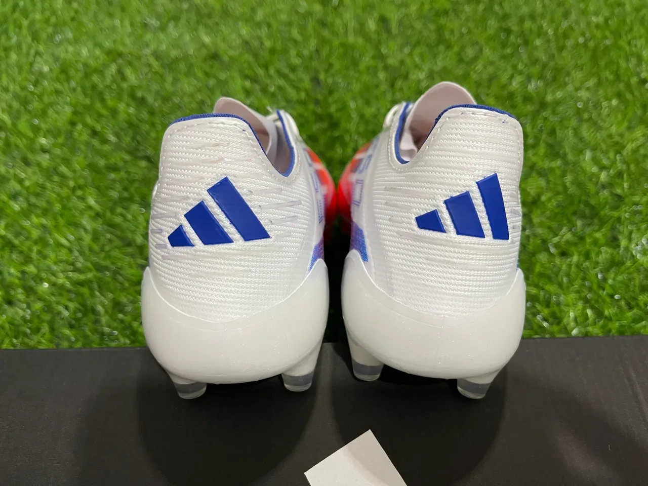 Adidas F50 Low-Cut Speed Cleat Branco Laranja Upper Sintético Textil Para terreno firme Sapatos de futebol 10