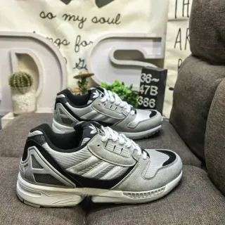Adidas أحذية رياضية نمط حياة رمادي أسود مع شبكة متعددة الطبقات ومخمل علوي تغطية كاج TPU
