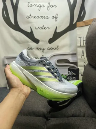Adidas Chaussures de course avec upper tricoté gris vert, bandes gradient lime 5
