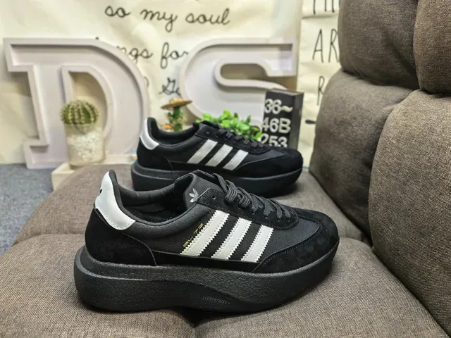 Adidas Tênis Lifestyle Cinza e Branco Low-Top com Solado de Plataforma 11