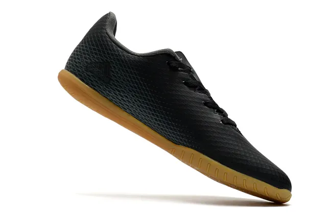 Adidas أحذية كرة قدم داخلية أخضر بنفسجي وجهة نسيجية منخفضة القطع رباط غير متماثل 8