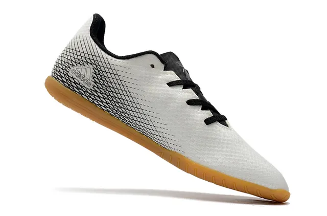 Adidas أحذية كرة قدم داخلية أخضر بنفسجي وجهة نسيجية منخفضة القطع رباط غير متماثل 15