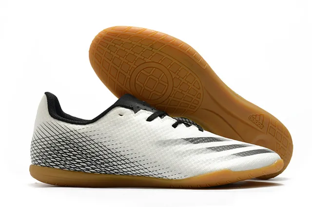 Adidas أحذية كرة قدم داخلية أخضر بنفسجي وجهة نسيجية منخفضة القطع رباط غير متماثل 19