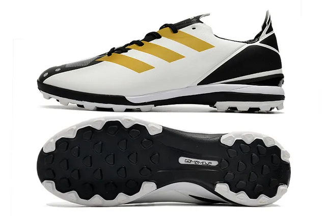 Adidas Zapatillas de fútbol para césped artificial de color naranja y negro con upper de sintético, cordones asimétricos y corte bajo 7