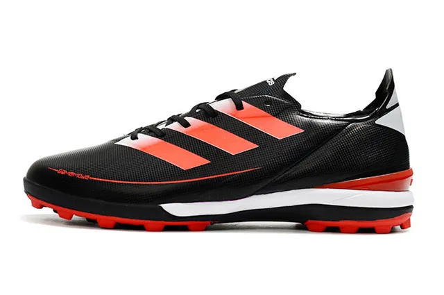 Adidas Zapatillas de fútbol para césped artificial de color naranja y negro con upper de sintético, cordones asimétricos y corte bajo 22