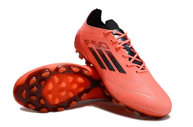 Adidas 橙黑 纹理合成革鞋面 三条纹 钉鞋 4