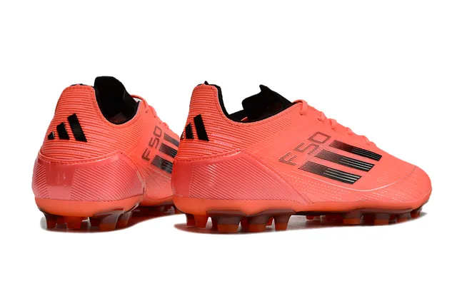 Adidas 橙黑 纹理合成革鞋面 三条纹 钉鞋 5