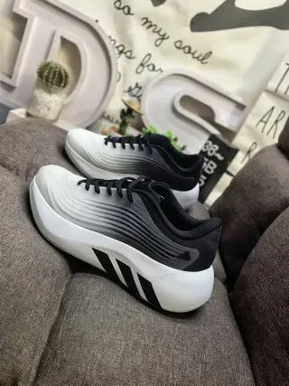 Adidas Chaussures Lifestyle Rose Noir Upper Texturé en Vague Semelle Médiane Sculptée Blanche 7