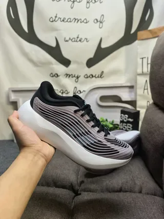 Adidas Chaussures Lifestyle Rose Noir Upper Texturé en Vague Semelle Médiane Sculptée Blanche 15