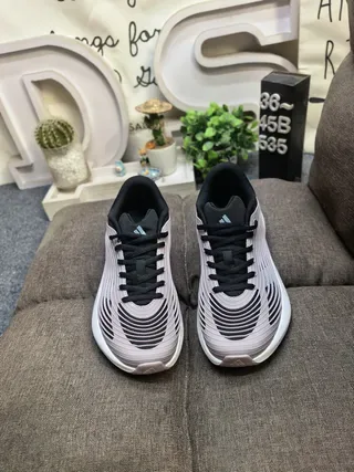Adidas Chaussures Lifestyle Rose Noir Upper Texturé en Vague Semelle Médiane Sculptée Blanche 20