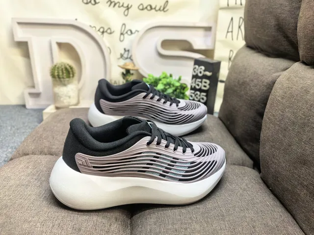 Adidas Chaussures Lifestyle Rose Noir Upper Texturé en Vague Semelle Médiane Sculptée Blanche 21