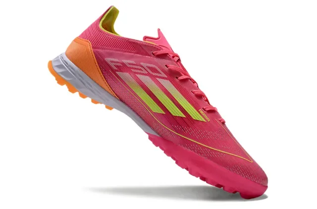 Adidas أحذية كرة قدم وردي برتقالي أعلى نسيج مخروطي المسامير للعشب الاصطناعي 2