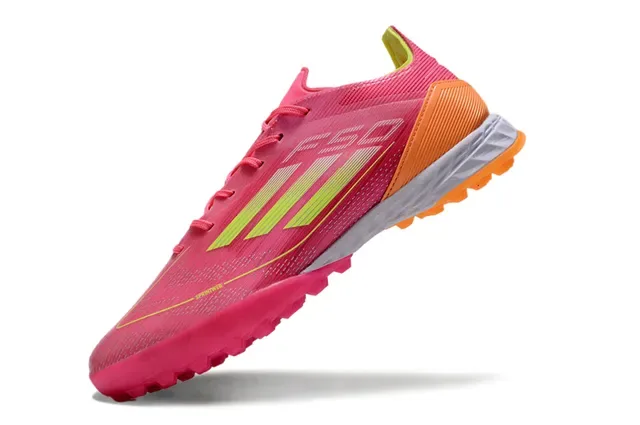 Adidas أحذية كرة قدم وردي برتقالي أعلى نسيج مخروطي المسامير للعشب الاصطناعي 3
