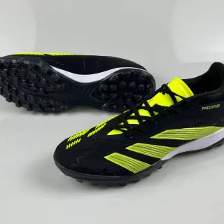 Adidas Predator 黑色黄色合成革鞋面 霓虹三条纹点缀 草地足球鞋