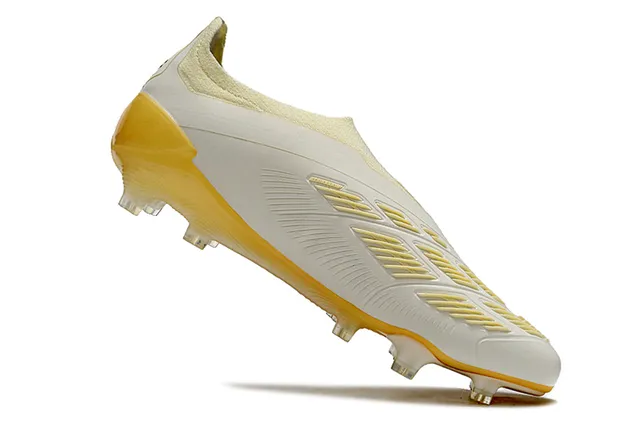 Adidas Predator White Beige أحذية كرة القدم منخفضة القطعة ملائمة للجوارب مع أضلاع قفص وسط القدم أرضية صلبة 2