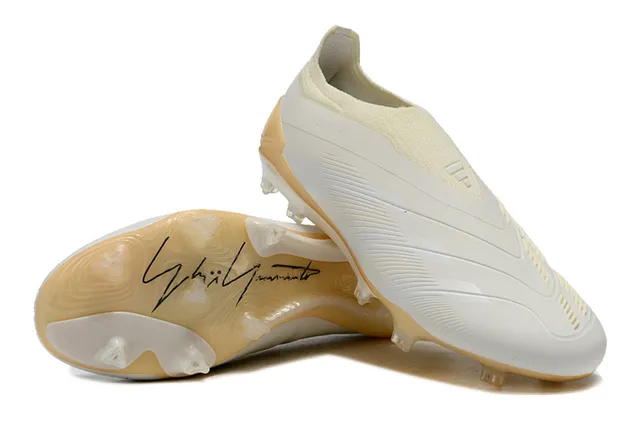 Adidas Predator White Beige أحذية كرة القدم منخفضة القطعة ملائمة للجوارب مع أضلاع قفص وسط القدم أرضية صلبة 4