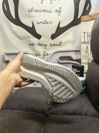 Adidas Repetitor Tênis de corrida pretos e cobre 4