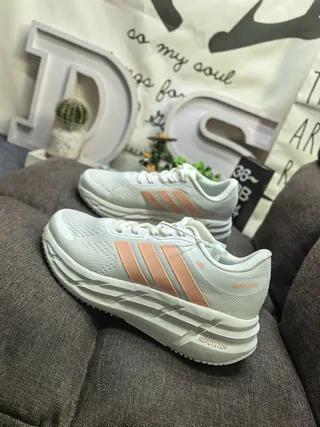 Adidas Repetitor Tênis de corrida pretos e cobre 7