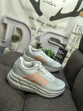 Adidas Repetitor Tênis de corrida pretos e cobre 9