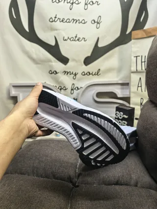 Adidas Repetitor Tênis de corrida pretos e cobre 14