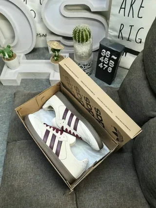 Adidas Samba Off-White Burgundy Chaussures Lifestyle 3