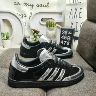 Adidas Samba OG أسود لامع وفضي معدني حذاء أسلوب حياة