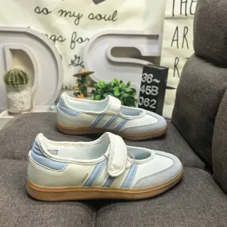 Adidas Samba OG Off-White و Light Blue أحذية رياضية لأسلوب الحياة