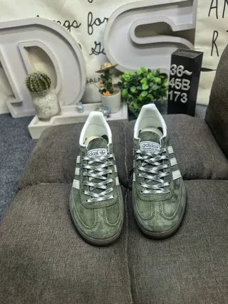 Adidas Samba OG حذاء رياضي أسلوب حياة أخضر زيتوني سويد 10