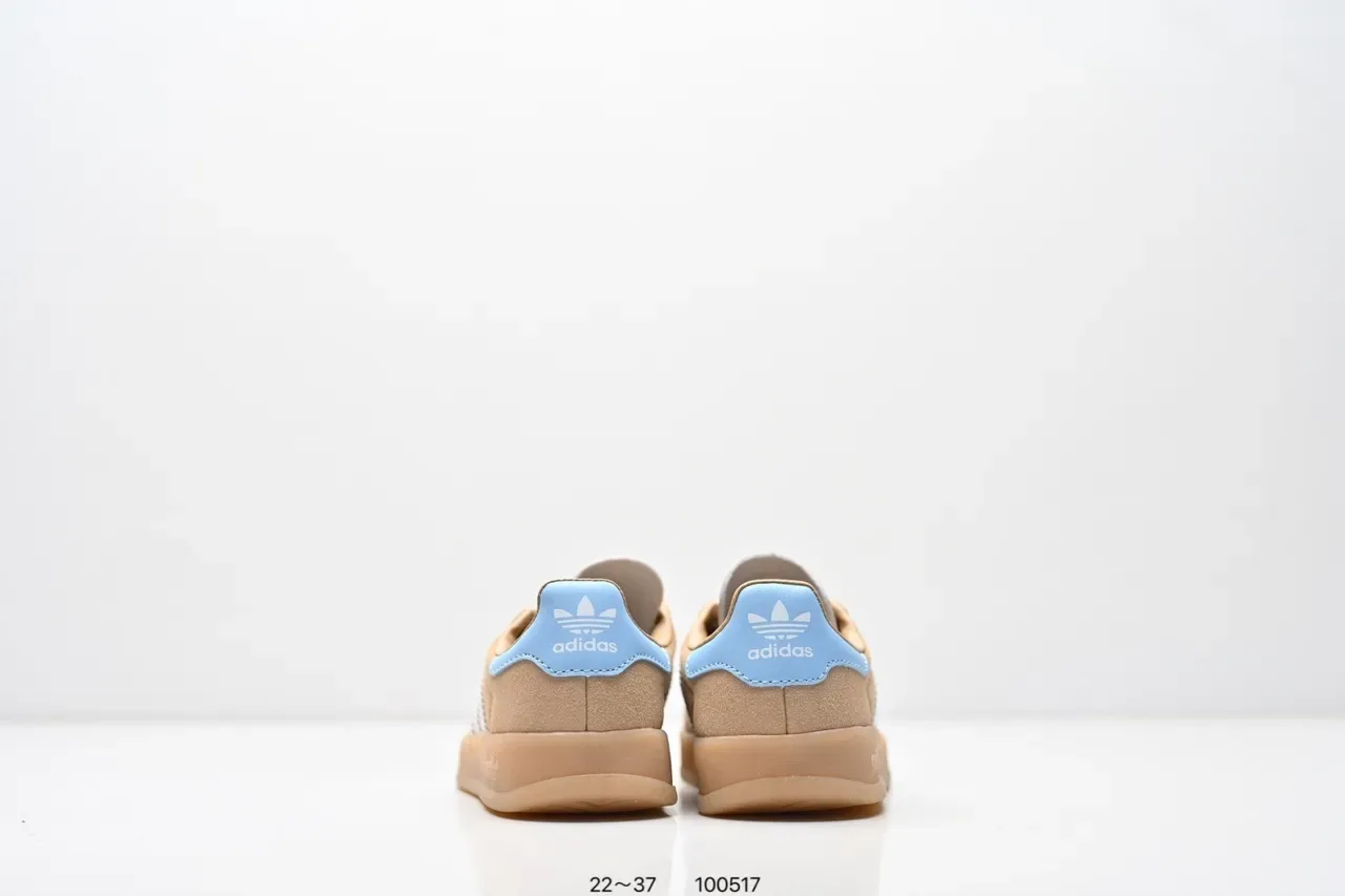 Adidas Samba OG أحذية رياضية Lifestyle وردي وأزرق فاتح بخطوط 7