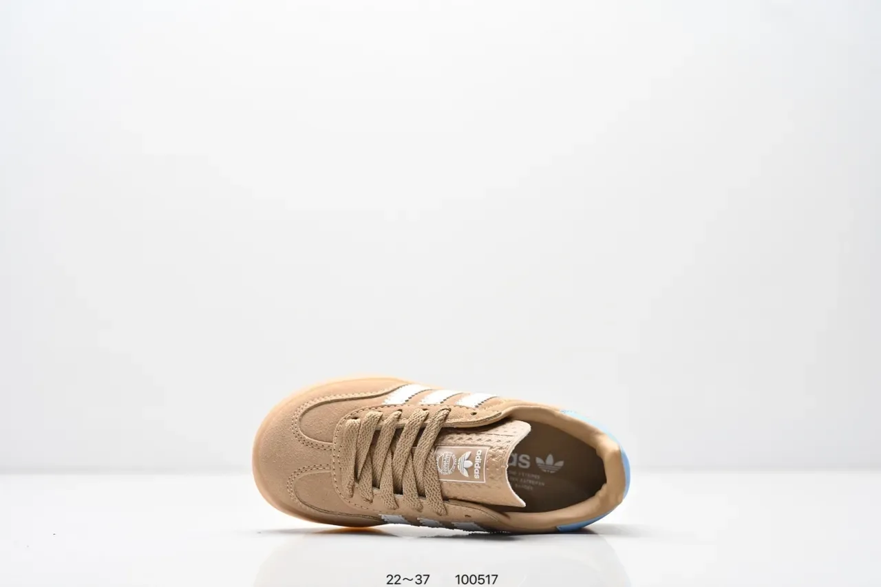 Adidas Samba OG أحذية رياضية Lifestyle وردي وأزرق فاتح بخطوط 9