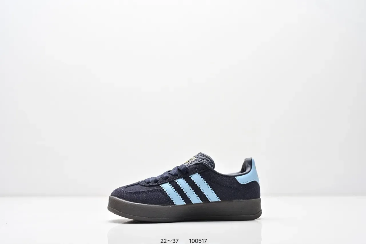 Adidas Samba OG أحذية رياضية Lifestyle وردي وأزرق فاتح بخطوط 14