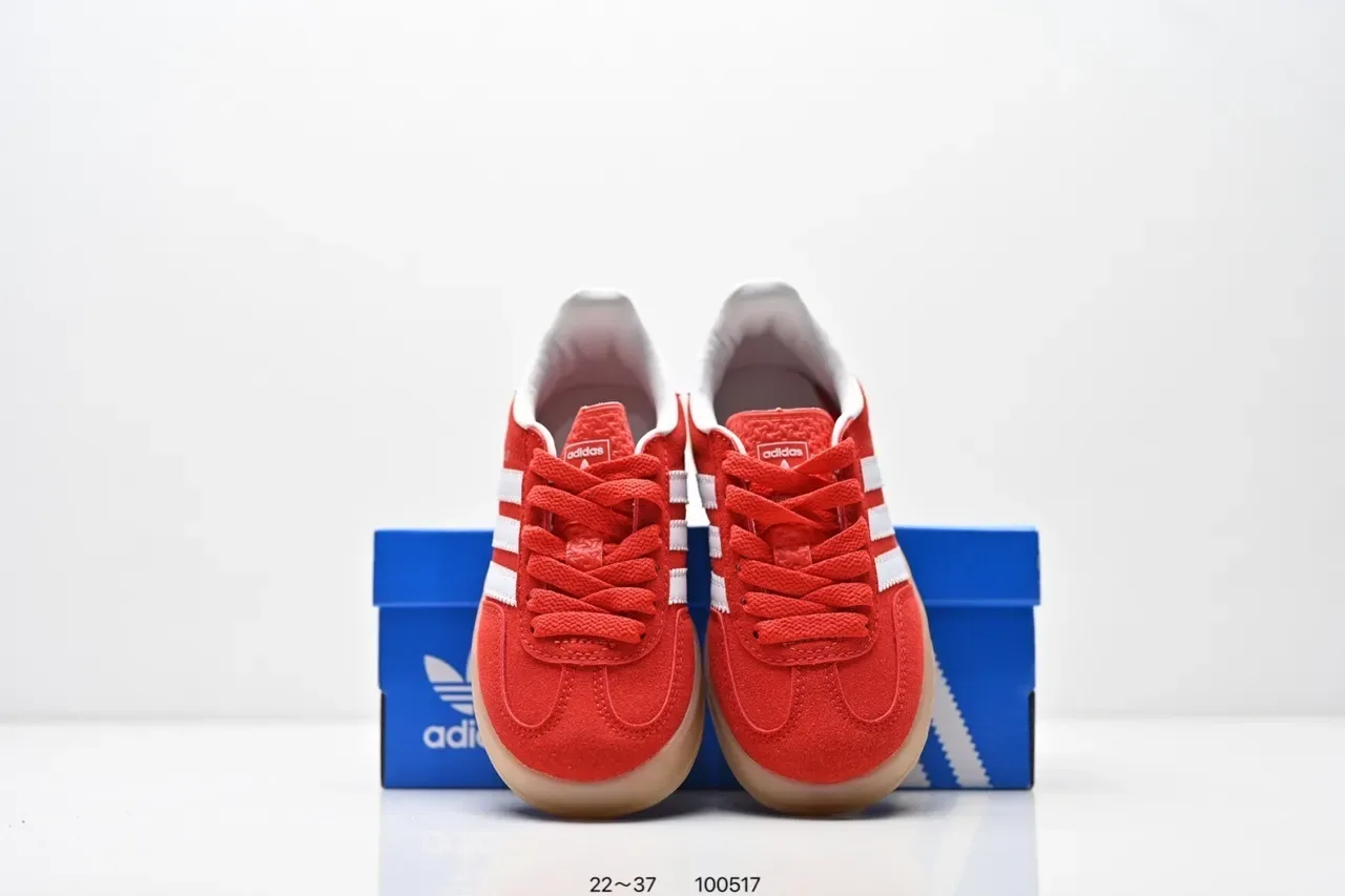 Adidas Samba OG أحذية رياضية Lifestyle وردي وأزرق فاتح بخطوط 22