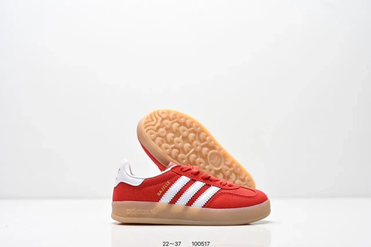 Adidas Samba OG أحذية رياضية Lifestyle وردي وأزرق فاتح بخطوط 24