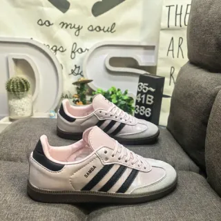 Adidas Samba وردي وأسود لايف ستايل سنيكرز