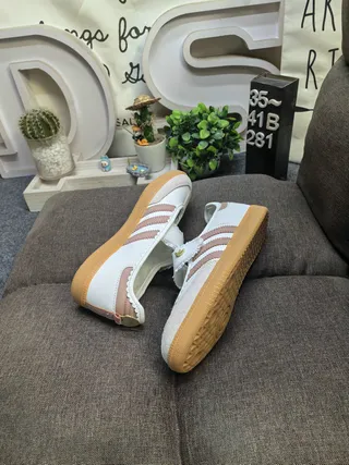 Adidas Samba Zapatos Mary Jane blanco y rosa sin cordones con ribete scalloped 6