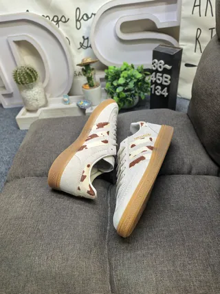Adidas Spezial 棕色和米色牛皮纹生活方式运动鞋 6