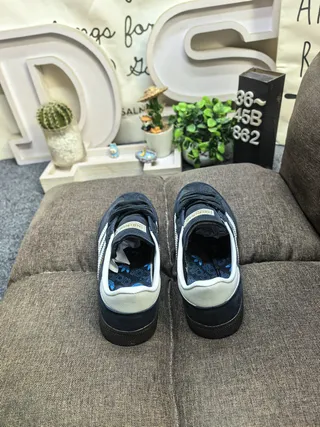 Adidas Spezial 海军蓝麂皮生活方式运动鞋 8